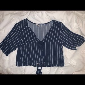 pacsun cropped shirt